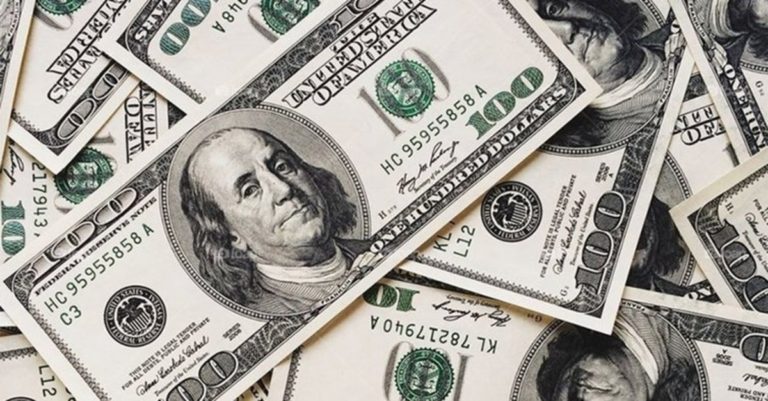 Dolar TL karşısında rekor kırmaya devam ediyor