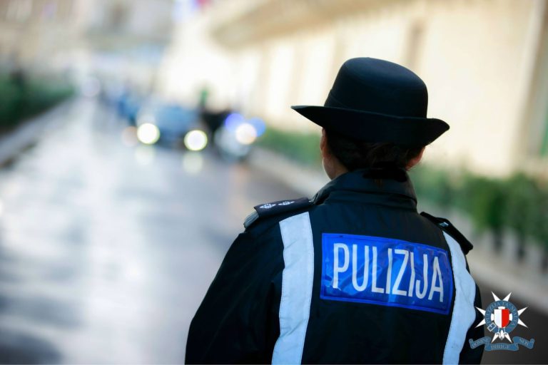 COVID-19: Malta korona önlemlerini daha sıkı uygulamak için polis sayısını artırıyor