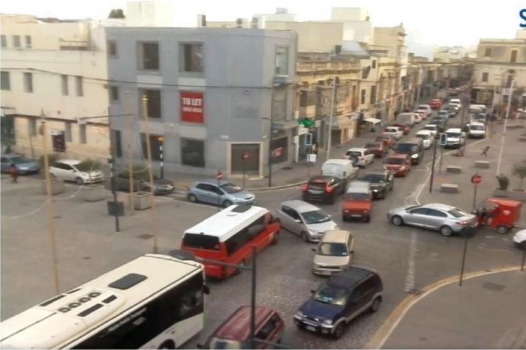 Malta’nın güney kısmında ciddi trafik yoğunluğu olduğu rapor edildi