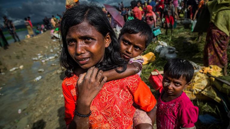 Bangladeş, Arakanlı Müslümanları insanların yaşamına uygun olmayan bir adaya sürgün ediyor