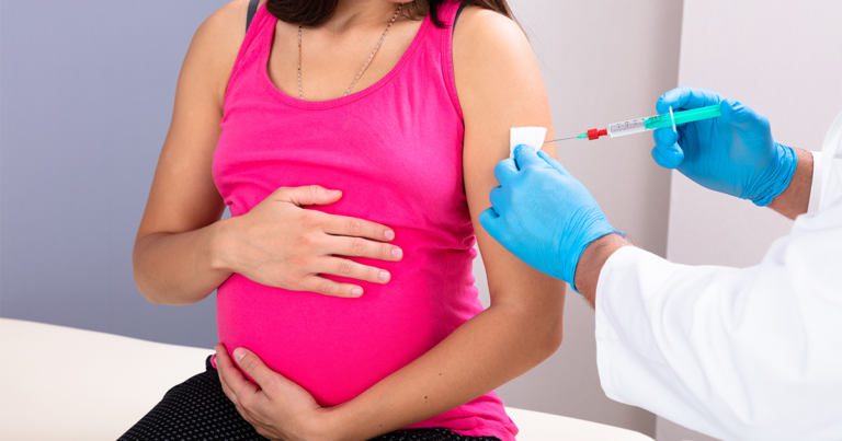 Hamile olan ve hamile kalmak isteyen kadınlar için DSÖ’nün koronavirüs aşı önerisi değişti