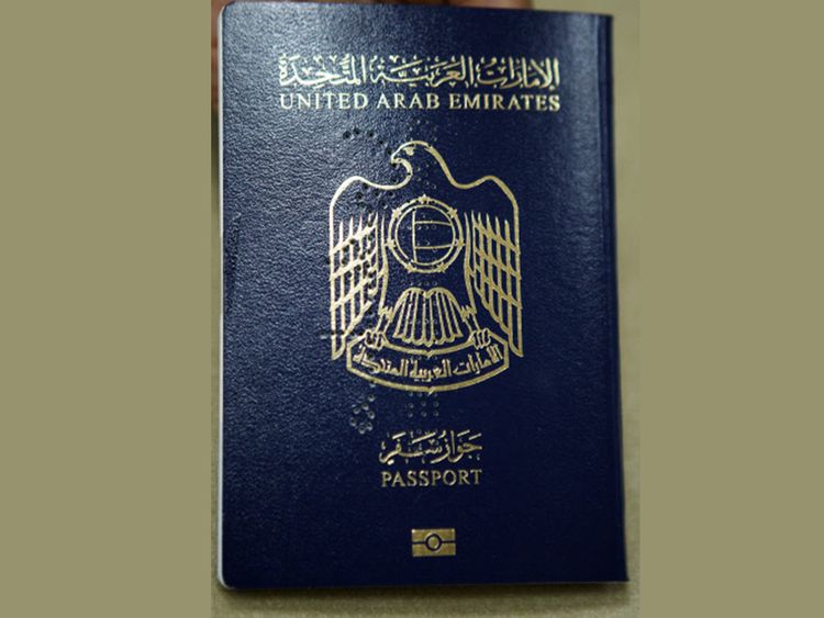 Birleşik Arap Emirlikleri, ülkesindeki yabancı uyruklulara vatandaşlık vermeye başlayacak