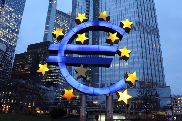 Euro bölgesinde enflasyon eksilere indi