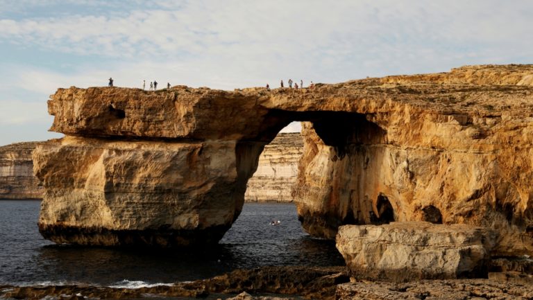 Malta’nın Azure Window kaya oluşumu 4 yıl önce çöktü