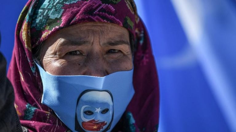 Çin, Uygur Türkleri’ne karşı yaptıkları soykırımı yalanlıyor