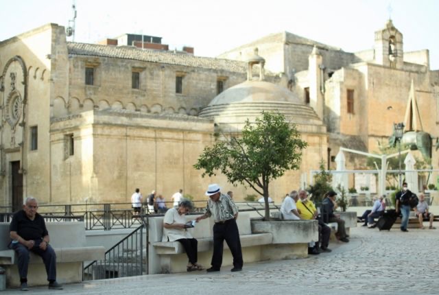 İtalya’da Covid sertifikası şartının ardından aşı randevularında patlama yaşandı