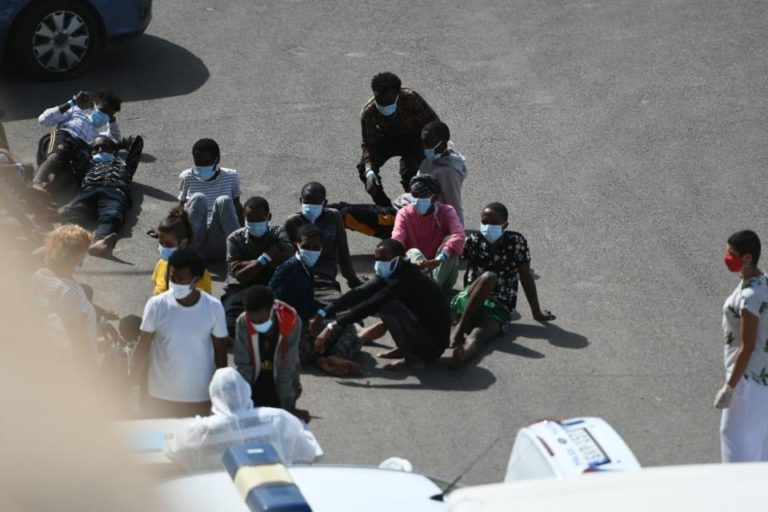 46 göçmen kurtarılarak Malta’ya getirildi