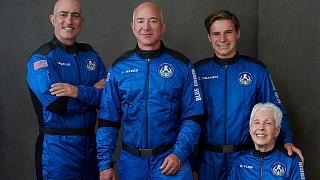 Jeff Bezos’un ilk uzay yolculuğu başarıyla başladı