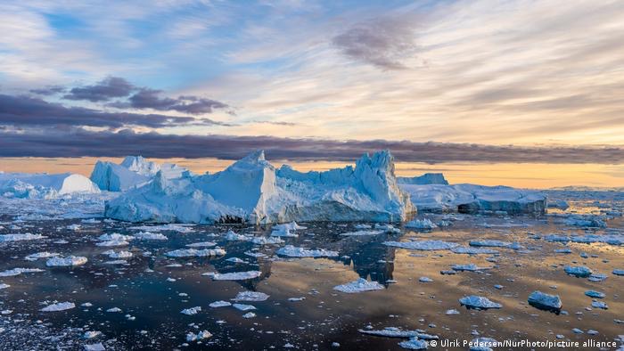 Grönland’daki buzullar hızla eriyor