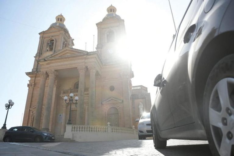 Malta’da altı yerleşim yeri araç trafiğine kapatılıyor