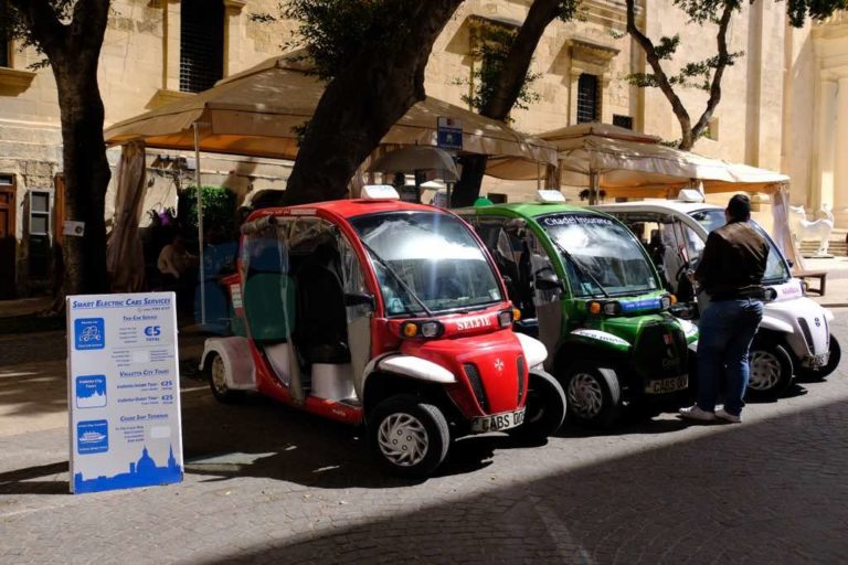 Valletta Kültür Ajansı şehre 2030 yılına kadar sadece elektrikli araçların girmesine izin verilmesini öneriyor