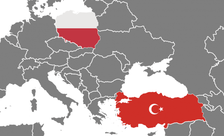 Polonya Türk vatandaşlarına seyahat kısıtlamasını kaldırdı