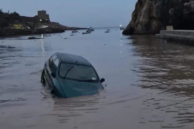 Şiddetli yağışlar Xlendi’de maddi hasar yol açtı