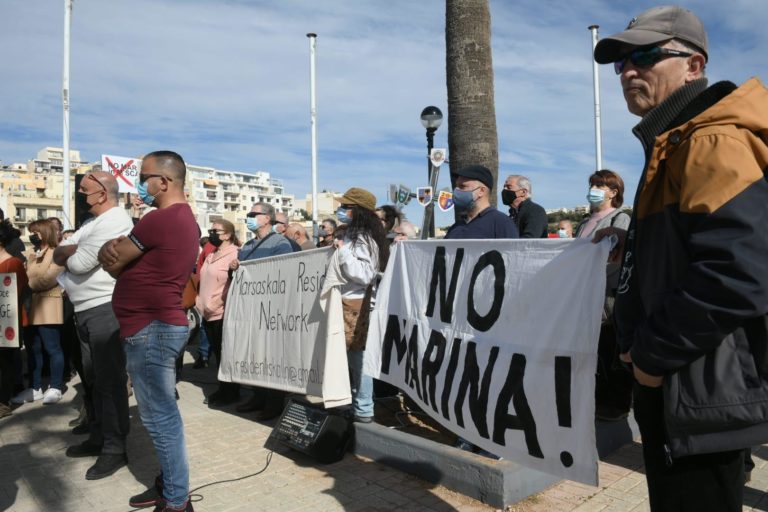 Chris Fearne, Marsaskala’daki yat limanına karşı çıktı