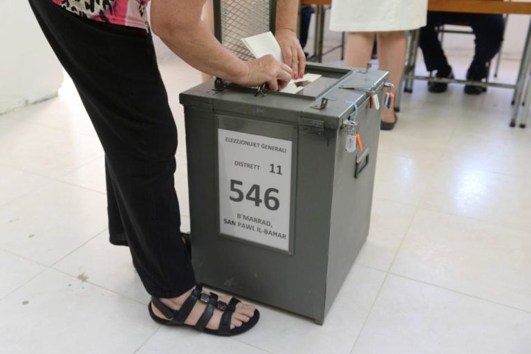 En az 14 bin kişi belgesini almadığı için oy kullanamayacak