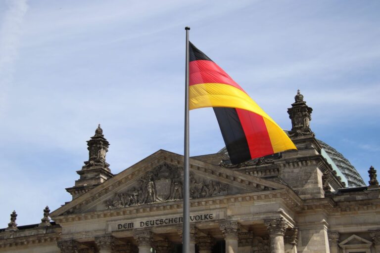 Almanya, Vasıflı İşçi Göçünü Kolaylaştırmak İçin Yeni Yasayı Kabul Etti