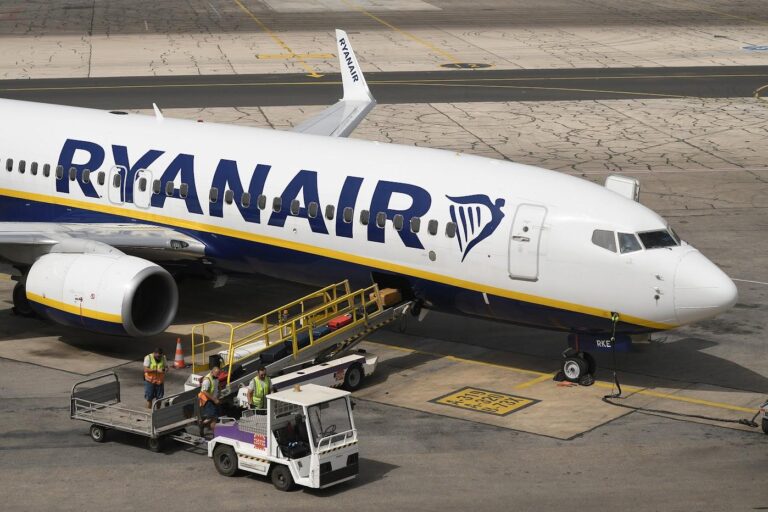 Ryanair, Malta’daki Üssü İçin Kabin Ekibi Alımında Bulunacak!