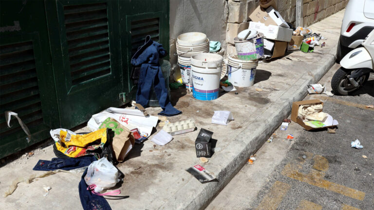 Sliema Halkı, Çöp, Scooter ve Diğer Sorunları Protesto Edecek