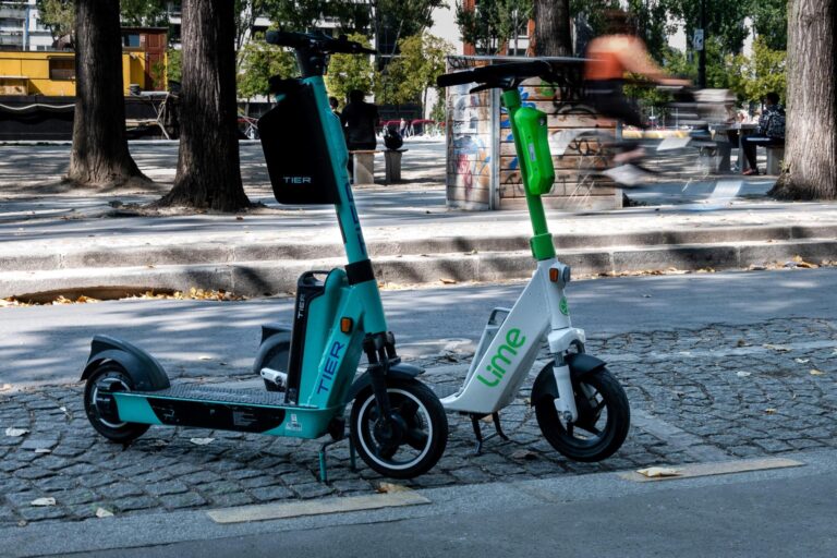 Paris, Elektrikli Scooterlara Veda Eden İlk Avrupa Başkenti Oldu