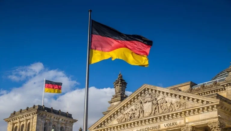 Almanya, Nitelikli İş Gücü Göç Yasası ile Göçmen Adaylarına Kapılarını Açıyor