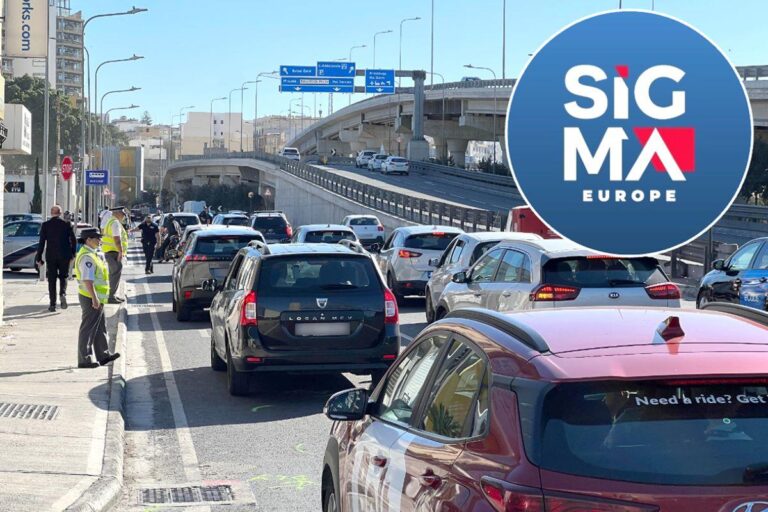 Marsa’da Binlerce Kişi Sigma Konvansiyonuna Akın Etti