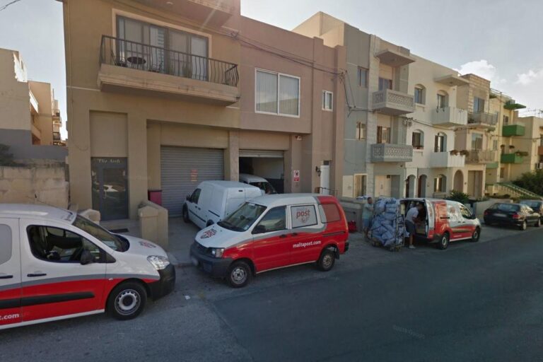 MaltaPost Çalışanları Gaz Sızıntısı Nedeniyle San Ġwann Merkezinden Tahliye Edildi