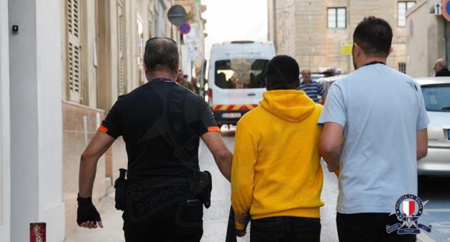 Malta’da Yasa Dışı İkamet Eden 75 Kişi Tespit Edildi