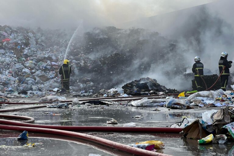 Magħtab Çöplüğü’nde Yangın: Gri Poşetteki Yasaklı Madde Alev Aldı