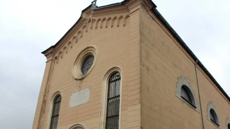 İstanbul’da bulunan Katolik Santa Maria Kilisesine Silahlı Saldırı