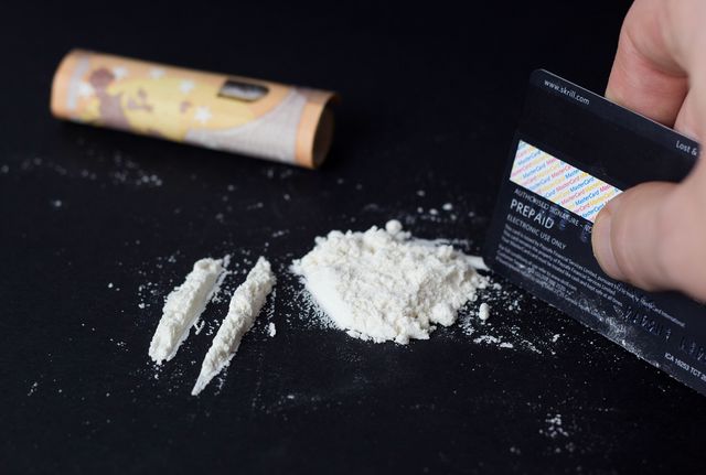 Kokain bulundurmakla suçlanan adam polise ‘Bu bikarbonat soda’ dedi