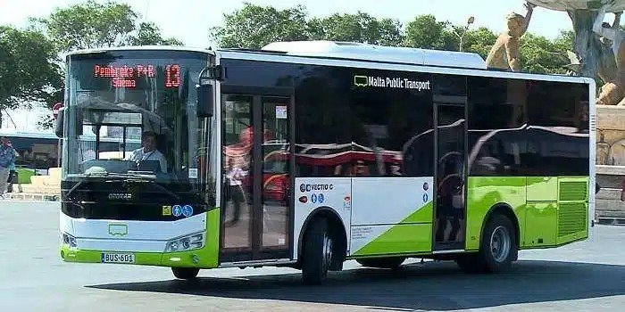 Malta hükümeti, ücretsiz ulaşımı uzun dönem oturumu olmayan yabancılar için kaldırmayı planlıyor