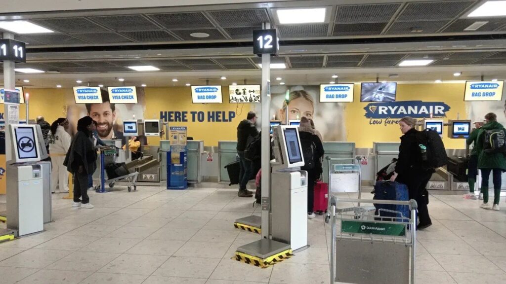 Ryanair bagaj teslimini kalkıştan 60 dakika önce kapatacak